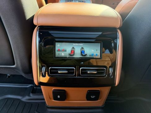 Used 2020 Lincoln Aviator Black Label Grand Touring w/ Class IV Trailer Tow Package image 33