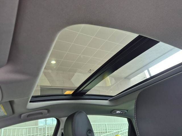 Used 2017 Buick LaCrosse Essence w/ Sun and Shade Package FWD image 16