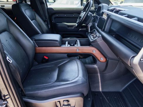 Used 2024 Land Rover Defender 110 X image 17