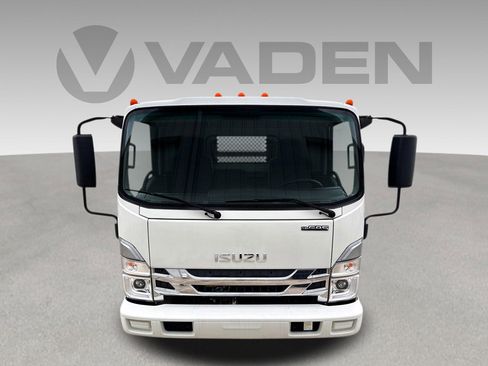 Used 2024 Isuzu NQR image 2