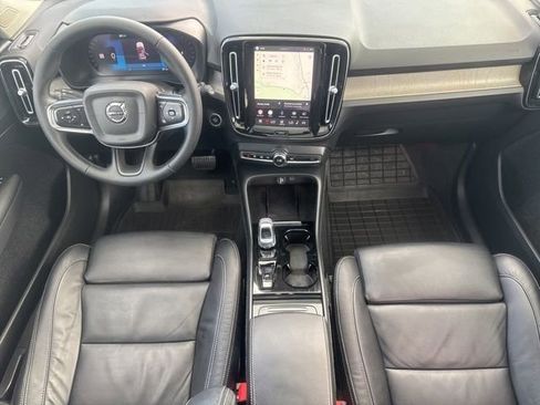 Used 2023 Volvo XC40 B5 Plus w/ Climate Package AWD/4WD image 33