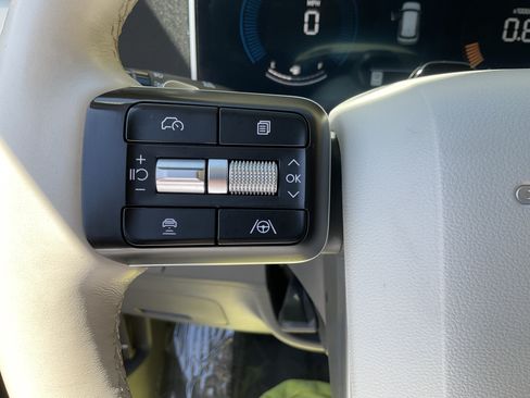 Used 2025 Hyundai Santa Fe SEL AWD/4WD image 31