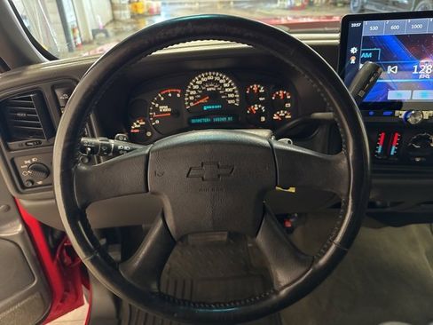 Used 2005 Chevrolet Silverado 2500 LS w/ Heavy-Duty Power Package image 22