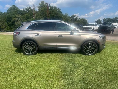 Used 2020 Lincoln Nautilus Reserve w/ Equipment Group 201A FWD image 7