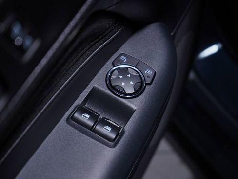 Used 2025 Ford Mustang GT RWD image 15