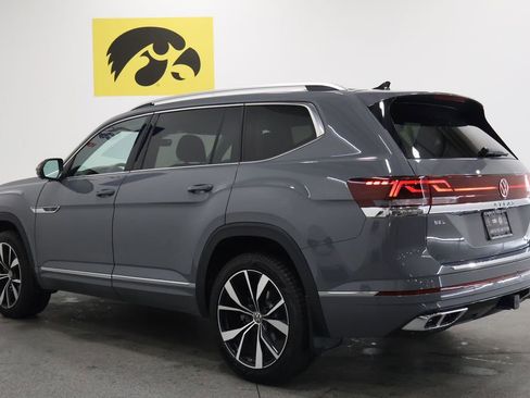 Used 2025 Volkswagen Atlas SEL Premium R-Line image 9