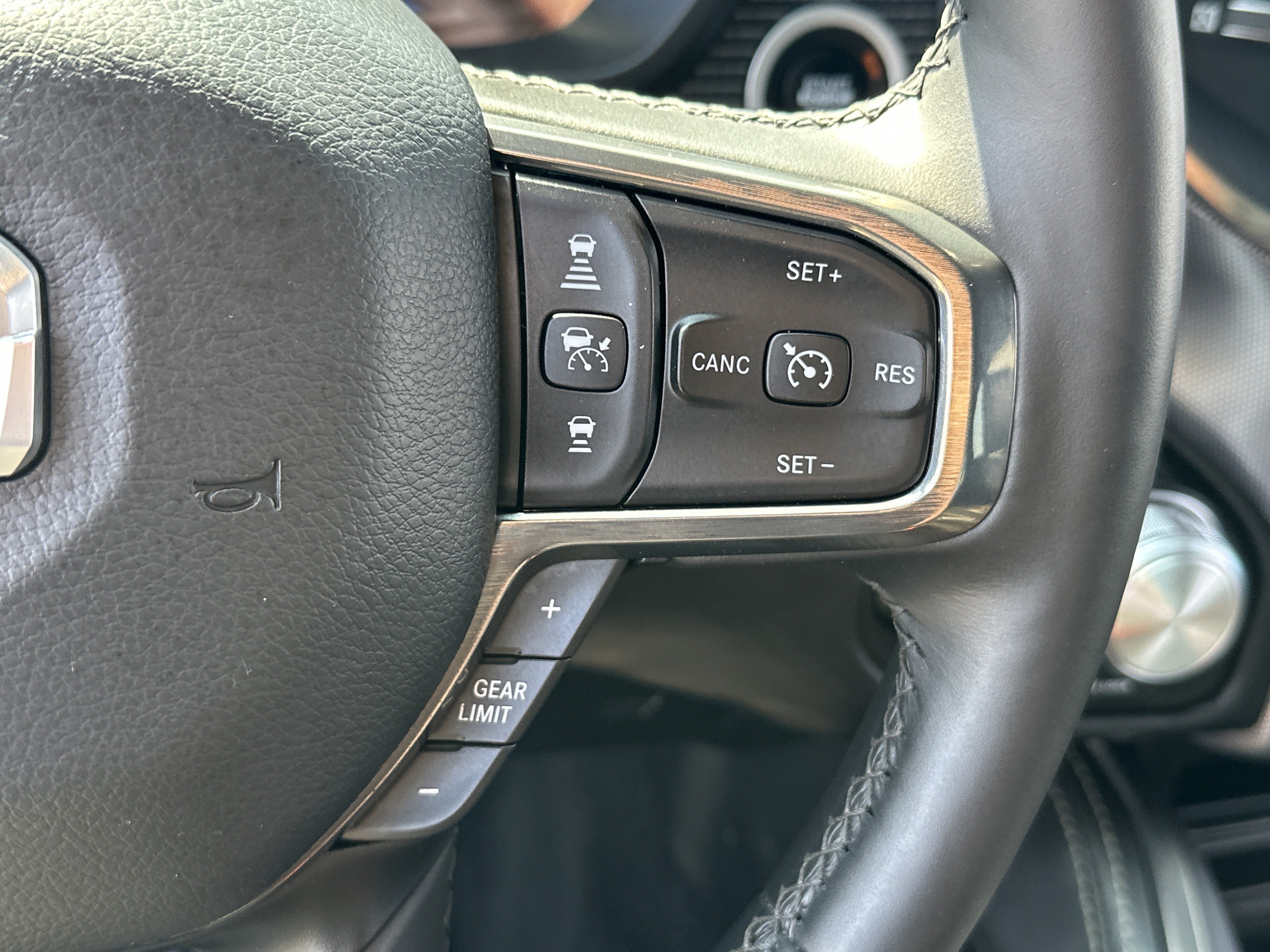Used 2021 RAM 1500 Limited w/ Night Edition AWD/4WD image 17