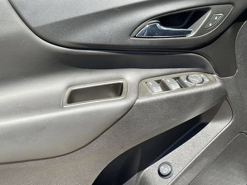 Used 2023 Chevrolet Equinox LT FWD image 23