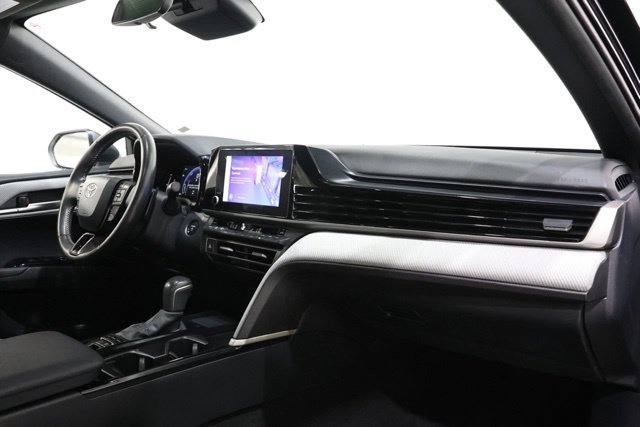 Used 2025 Toyota Camry SE FWD image 17