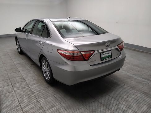 Used 2017 Toyota Camry XLE w/ Moonroof Package image 5
