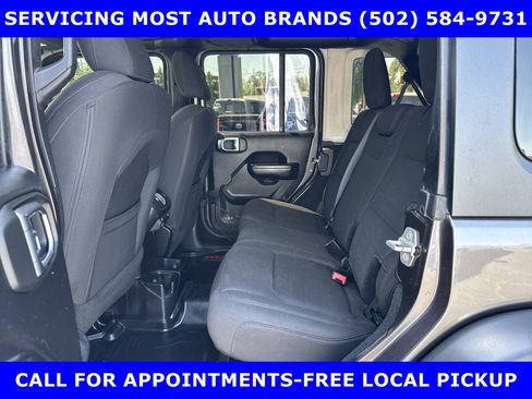 Used 2018 Jeep Wrangler Unlimited Sport S AWD/4WD image 22