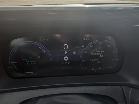 Used 2023 Toyota Crown Platinum image 25