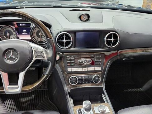 Used 2013 Mercedes-Benz SL 550 image 15