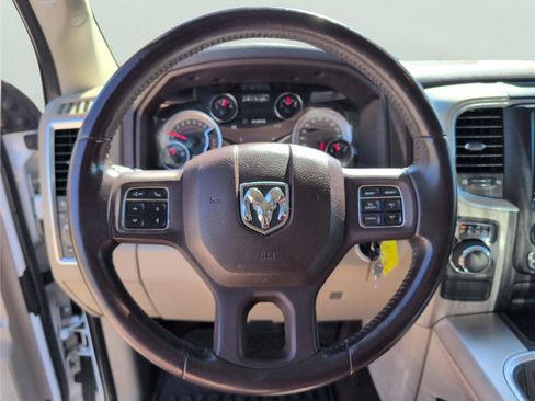 Used 2018 RAM 1500 SLT image 21