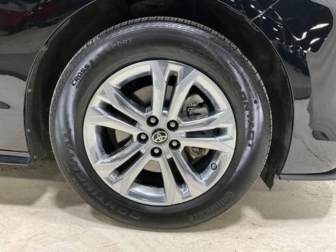 Used 2021 Toyota Sienna Limited image 10