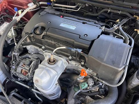 Used 2017 Honda Accord Sport image 29