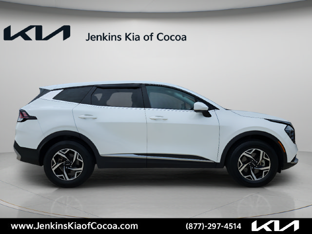 Certified 2024 Kia Sportage LX FWD image 3