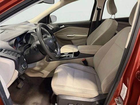 Used 2019 Ford Escape SE FWD image 13