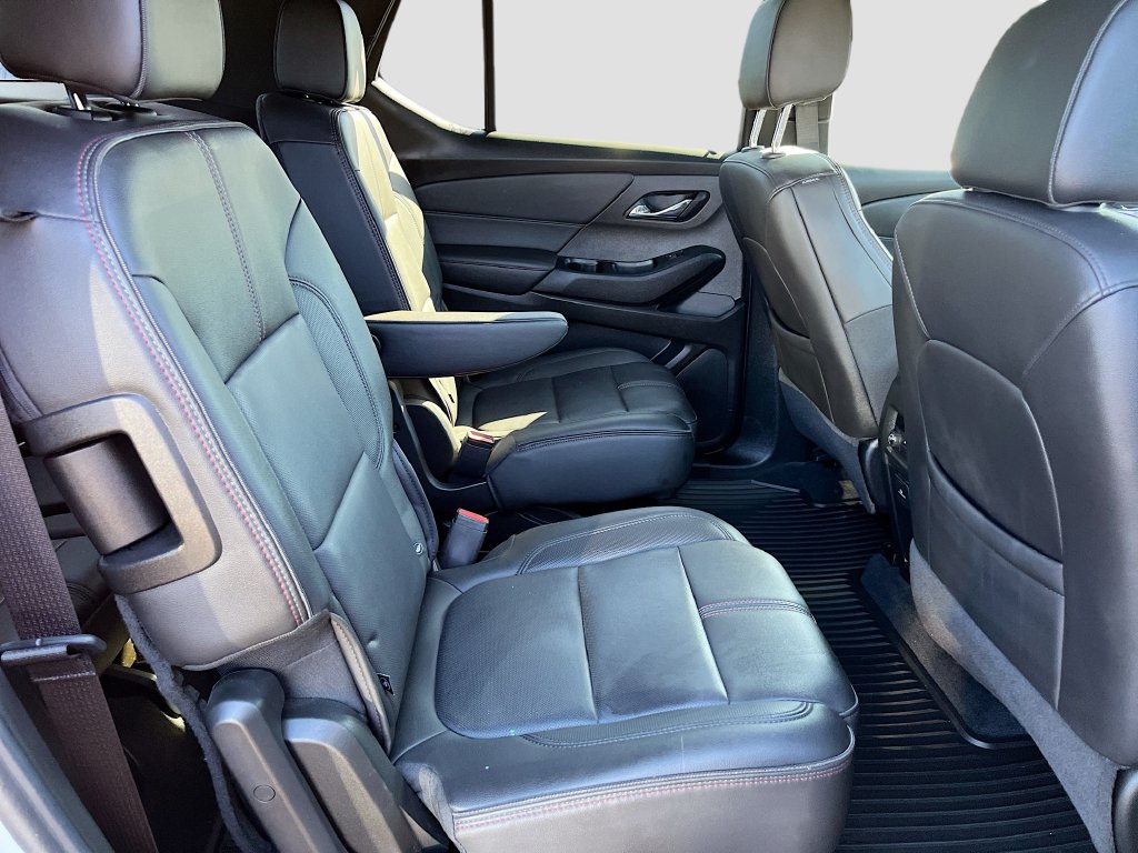 Used 2023 Chevrolet Traverse RS FWD image 29