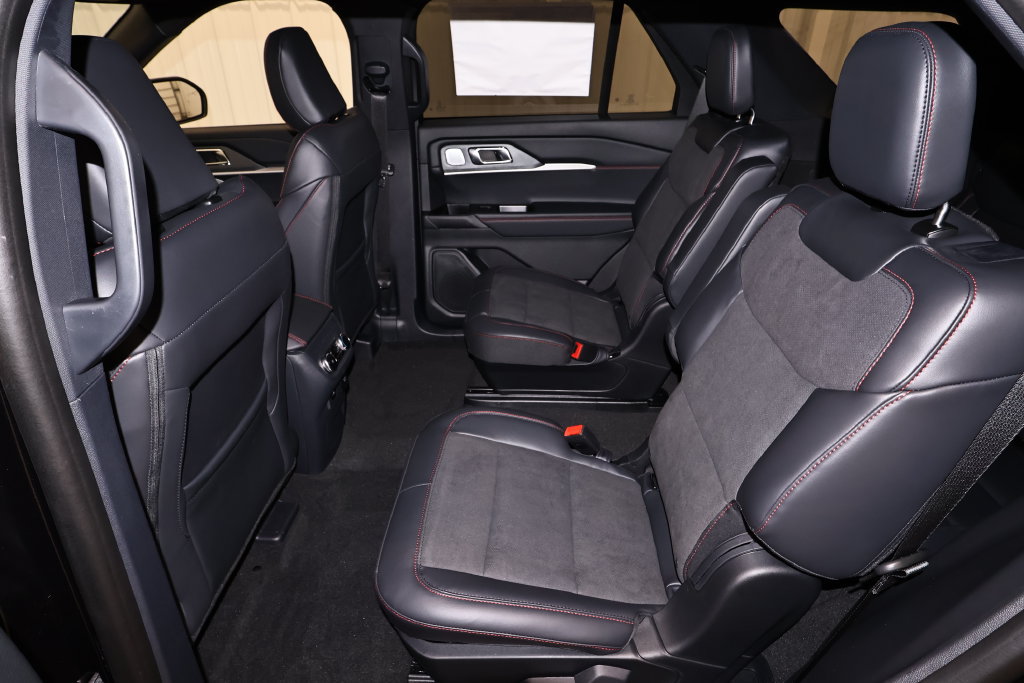 New 2027 Ford Explorer ST w/ Sun And Sound Package AWD/4WD image 15