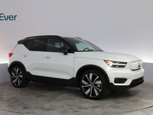 Used 2022 Volvo XC40 P8 Recharge Ultimate AWD/4WD image 14
