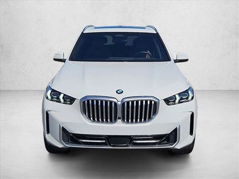 Certified 2024 BMW X5 sDrive40i w/ Premium Package RWD image 2