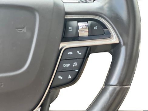 Used 2019 Lincoln Nautilus Reserve FWD image 19
