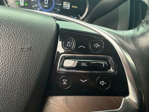 Used 2019 Cadillac Escalade Luxury image 22