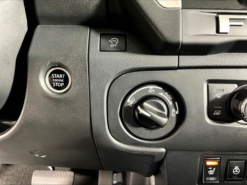 Used 2025 Nissan Frontier SL AWD/4WD image 39