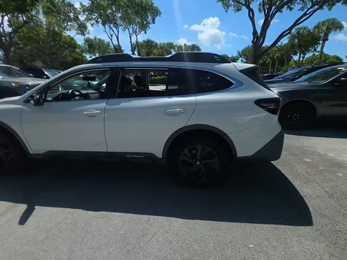 Used 2020 Subaru Outback Onyx Edition XT AWD/4WD image 2