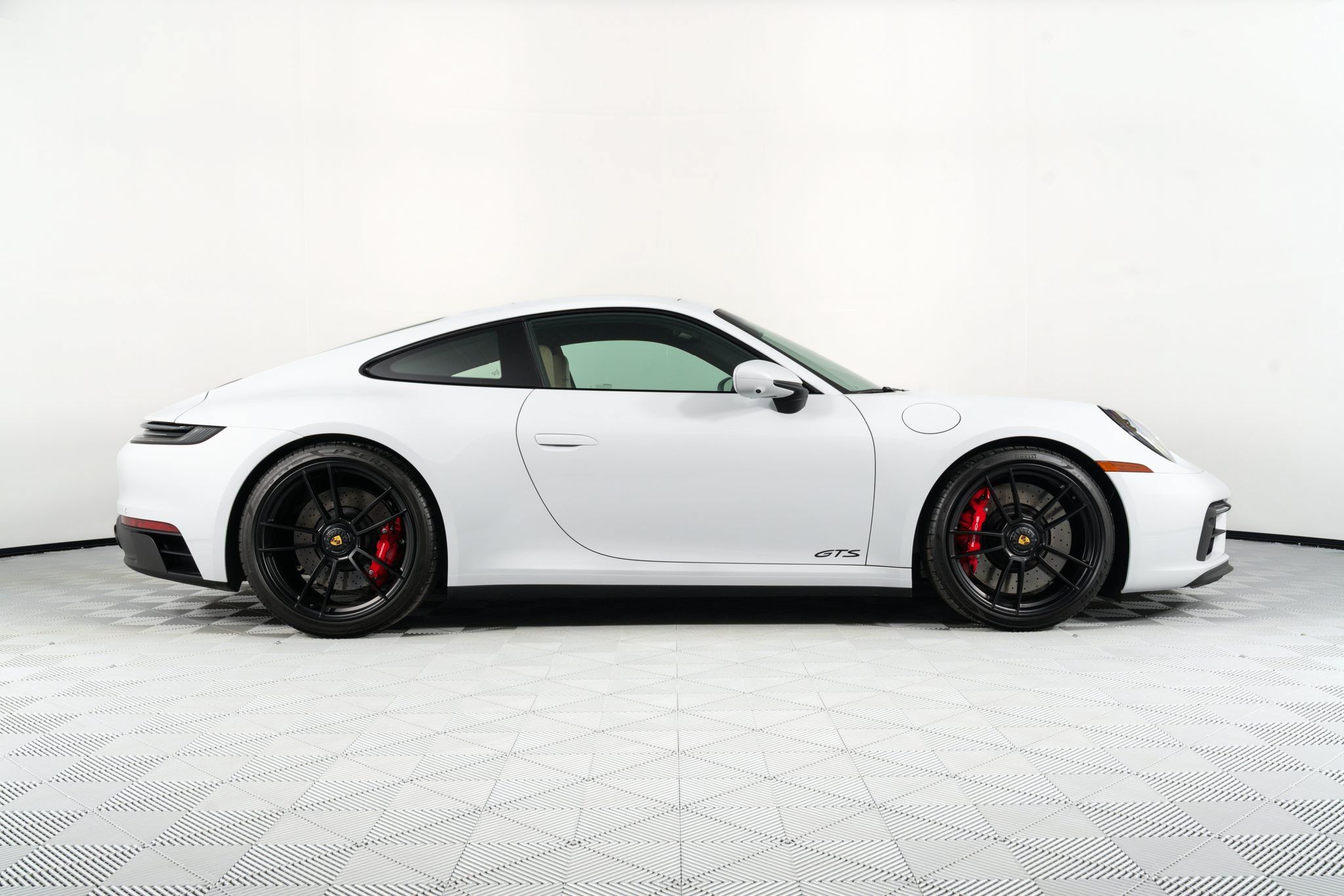 Used 2023 Porsche 911 Carrera S RWD image 24