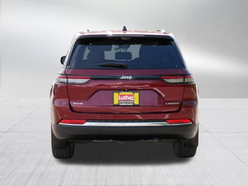 Used 2022 Jeep Grand Cherokee Limited w/ Luxury Tech Group II AWD/4WD image 6
