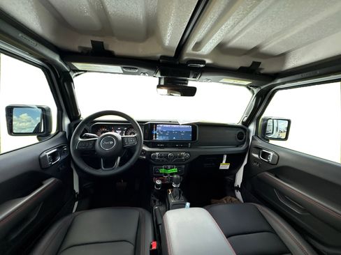 New 2025 Jeep Wrangler Unlimited Rubicon w/ Technology Group image 21