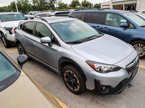 Used 2023 Subaru Crosstrek 2.0i Premium AWD/4WD image 7