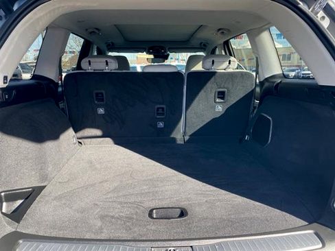 Used 2022 Jeep Grand Cherokee Overland image 12