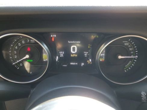 Used 2021 Jeep Wrangler Unlimited Sahara AWD/4WD image 13