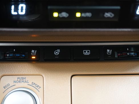 Used 2018 Lexus ES 350 w/ Luxury Package w/Wood Trim FWD image 23
