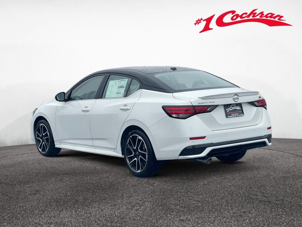 Used 2025 Nissan Sentra SR FWD image 4