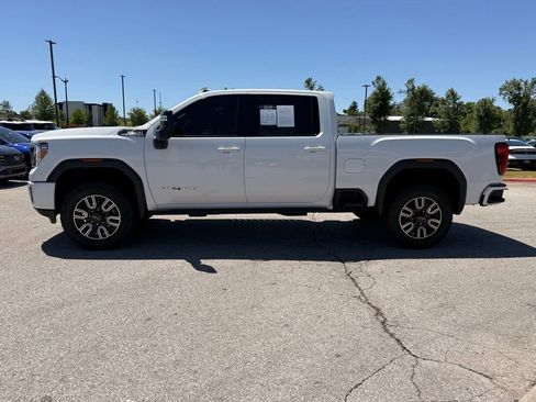 Used 2022 GMC Sierra 2500 AT4 w/ AT4 Premium Plus Package AWD/4WD image 3