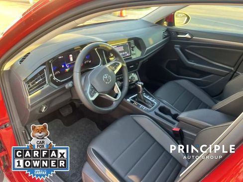 Certified 2023 Volkswagen Jetta SE image 16