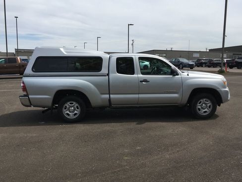 Used 2012 Toyota Tacoma PreRunner w/ SR5 Pkg image 7
