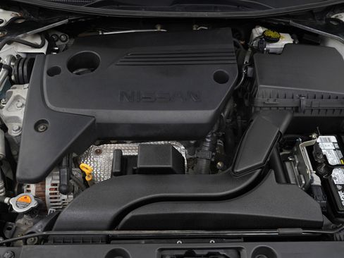 Used 2016 Nissan Altima 2.5 SL w/ Moonroof Package FWD image 29