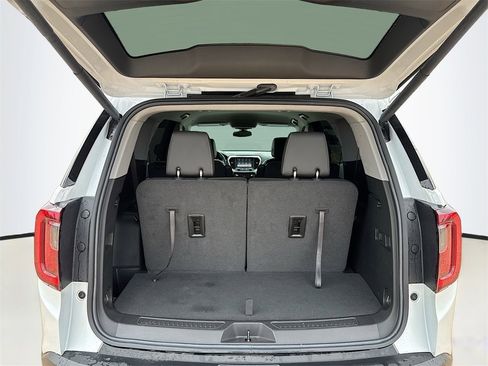 Used 2023 GMC Acadia SLT w/ Elevation Edition image 28