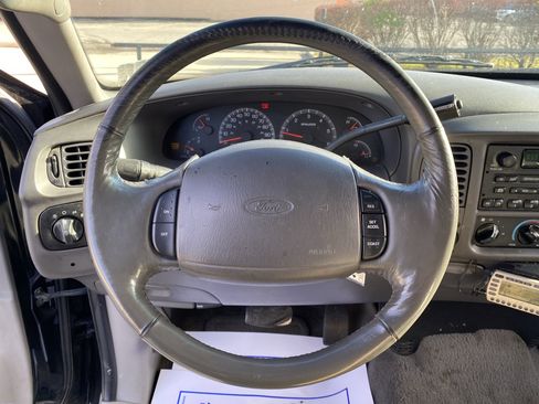 Used 2001 Ford F150 King Ranch image 5