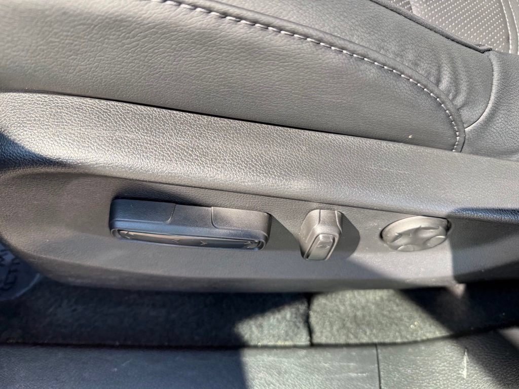 Used 2021 Honda CR-V EX-L image 23