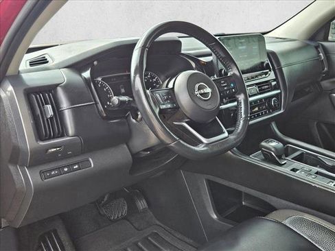 Used 2022 Nissan Pathfinder SL w/ Lighting Package (N92) FWD image 10