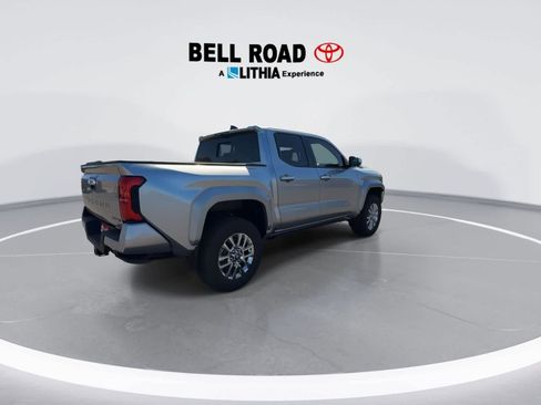 Used 2025 Toyota Tacoma Limited image 8