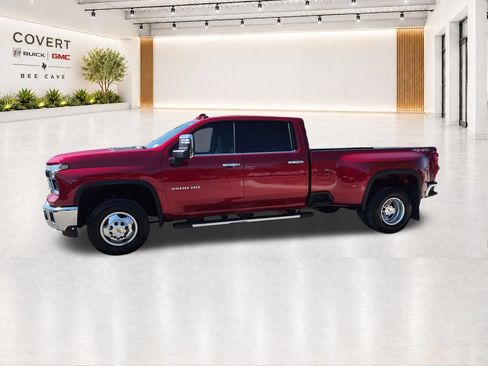 Used 2024 Chevrolet Silverado 3500 LTZ w/ LTZ Convenience Package AWD/4WD image 5