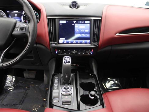 Used 2022 Maserati Levante GT image 25