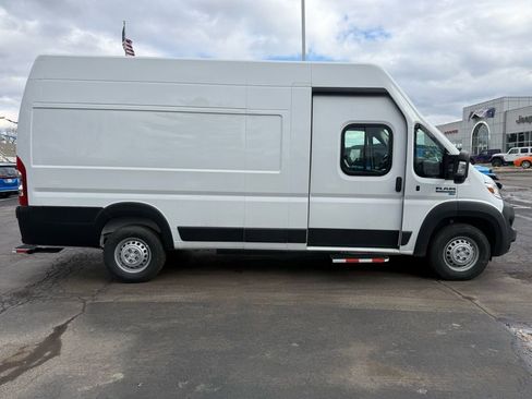 New 2024 RAM ProMaster 3500 w/ Delivery Van Package image 2